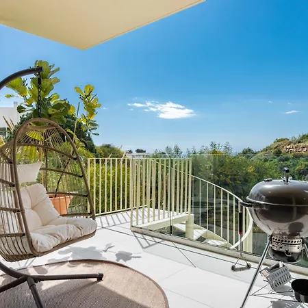 Brand New Elegant Luxurious Duplex Pool & Views Holiday home *