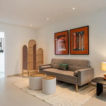 Brand New Elegant Luxurious Duplex Pool & Views Holiday home