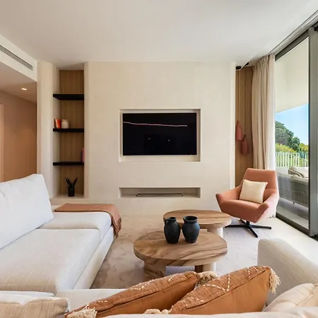 Brand New Elegant Luxurious Duplex Pool & Views Holiday home *
